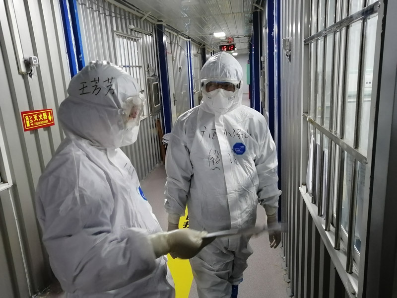 錘煉意志 輕裝上陣——黨員干部在一線磨礪閃光故事(圖1)