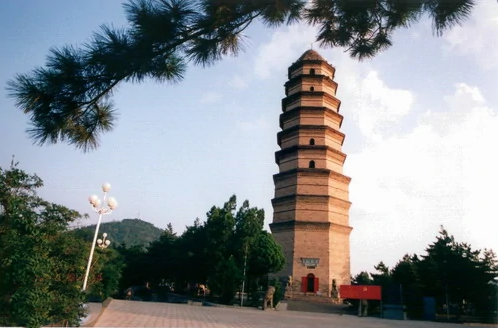 【HEF黨建小課堂100講】第三十八講：革命圣地延安的象征——寶塔山(圖3)