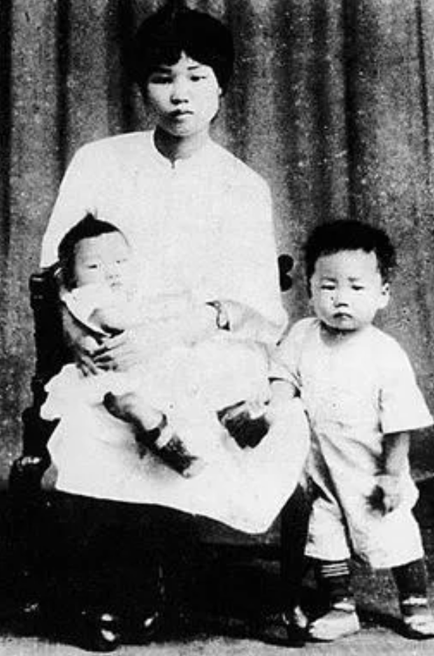 【HEF黨建小課堂100講】第四十九講:這些信在墻壁中藏了52年,毛主席生前從未收到……(圖7) 【HEF黨建小課堂100講】第四十九講:這些信在墻壁中藏了52年,毛主席生前從未收到……(圖7)