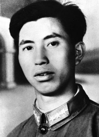 【HEF黨建小課堂100講】第五十三講：被塑造的“完美軍人”？他舍身推開驚馬救下500多人！(圖7)