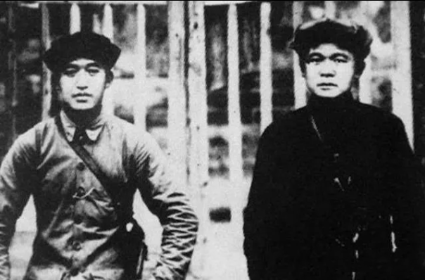 【HEF黨建小課堂100講】第六十一講：眼睛被子彈擊穿，全身17處彈痕，硬是走完了萬里長征……(圖5)