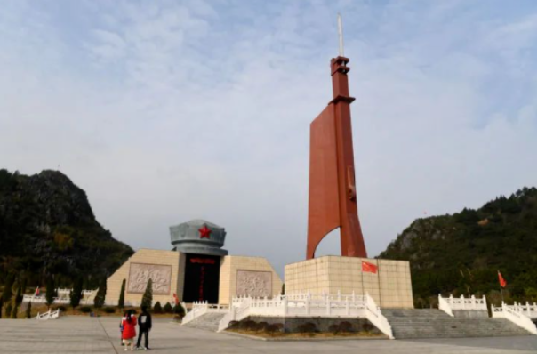 【HEF黨建小課堂100講】第六十二講：一口井里有100多紅軍戰士遺骸，他們犧牲時只有15至25歲！(圖5)