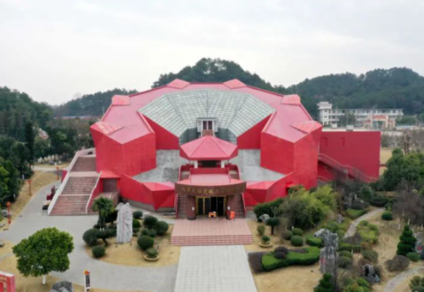 【HEF黨建小課堂100講】第六十二講：一口井里有100多紅軍戰士遺骸，他們犧牲時只有15至25歲！(圖9)