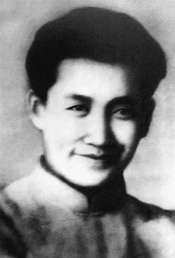 【HEF黨建小課堂100講】第八十七講:他是紅軍高級將領,犧牲后只留給家人6支香煙、半截鉛筆(圖2) 【HEF黨建小課堂100講】第八十七講:他是紅軍高級將領,犧牲后只留給家人6支香煙、半截鉛筆(圖2)