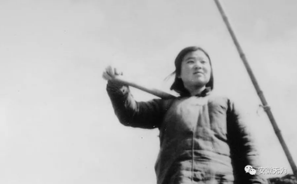 【HEF黨建小課堂之人物篇】百萬雄師過大江,第一艘船竟是14歲小姑娘開的!(圖3) 圖片