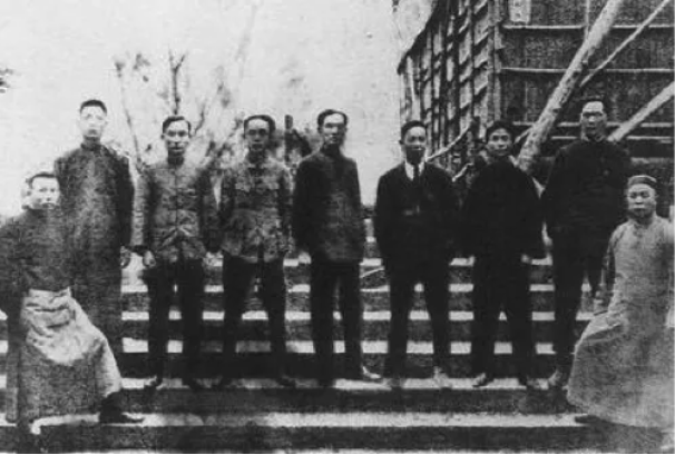 【HEF黨建小課堂之人物篇】從海員到工人運動的杰出領(lǐng)袖,鄧穎超曾記錄他的遺囑……(圖5) 圖片