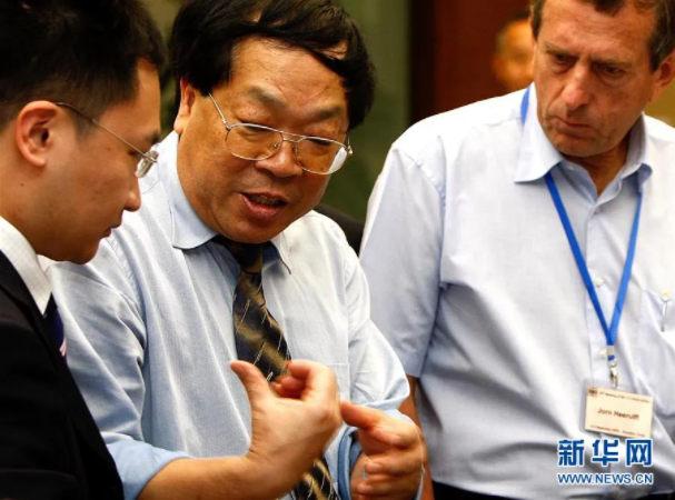 【HEF黨建小課堂之人物篇】從僅有初中文化到全國勞模,他用130多項創新,改寫了無數碼頭工人的命運(圖4) 圖片