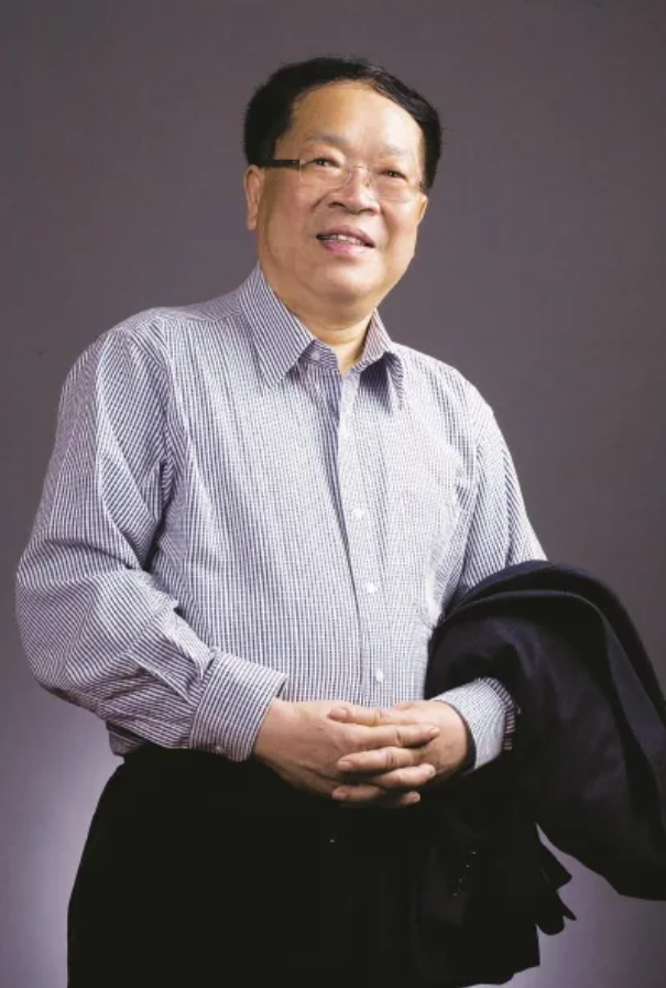 【HEF黨建小課堂之人物篇】從僅有初中文化到全國勞模,他用130多項創新,改寫了無數碼頭工人的命運(圖7) 圖片