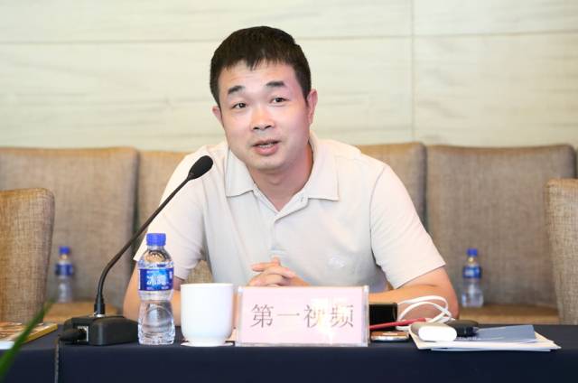 產(chǎn)業(yè)集聚 聯(lián)合創(chuàng)新——總部企業(yè)(京津冀)創(chuàng)新產(chǎn)業(yè)協(xié)同發(fā)展座談(圖8) 產(chǎn)業(yè)集聚 聯(lián)合創(chuàng)新——總部企業(yè)(京津冀)創(chuàng)新產(chǎn)業(yè)協(xié)同發(fā)展座談(圖8)