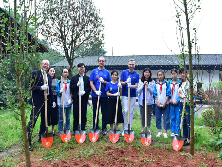 太古地產愛心傳遞助建美麗鄉村,引領總部企業公益事業可持續發展(圖6) 太古地產愛心傳遞助建美麗鄉村,引領總部企業公益事業可持續發展(圖6)