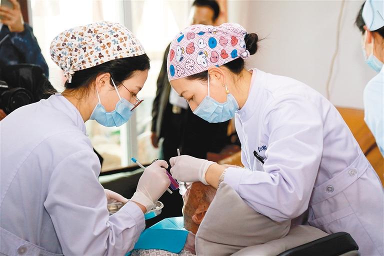 先鋒模范 | 西安市人大代表鄧邦蓮——扎根基層聽民聲 當好人民“代言人”(圖1)