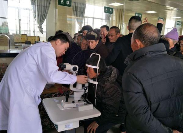 先鋒模范 | 李果:扎根山區的“光明使者”(圖3) 先鋒模范 | 李果:扎根山區的“光明使者”(圖3)