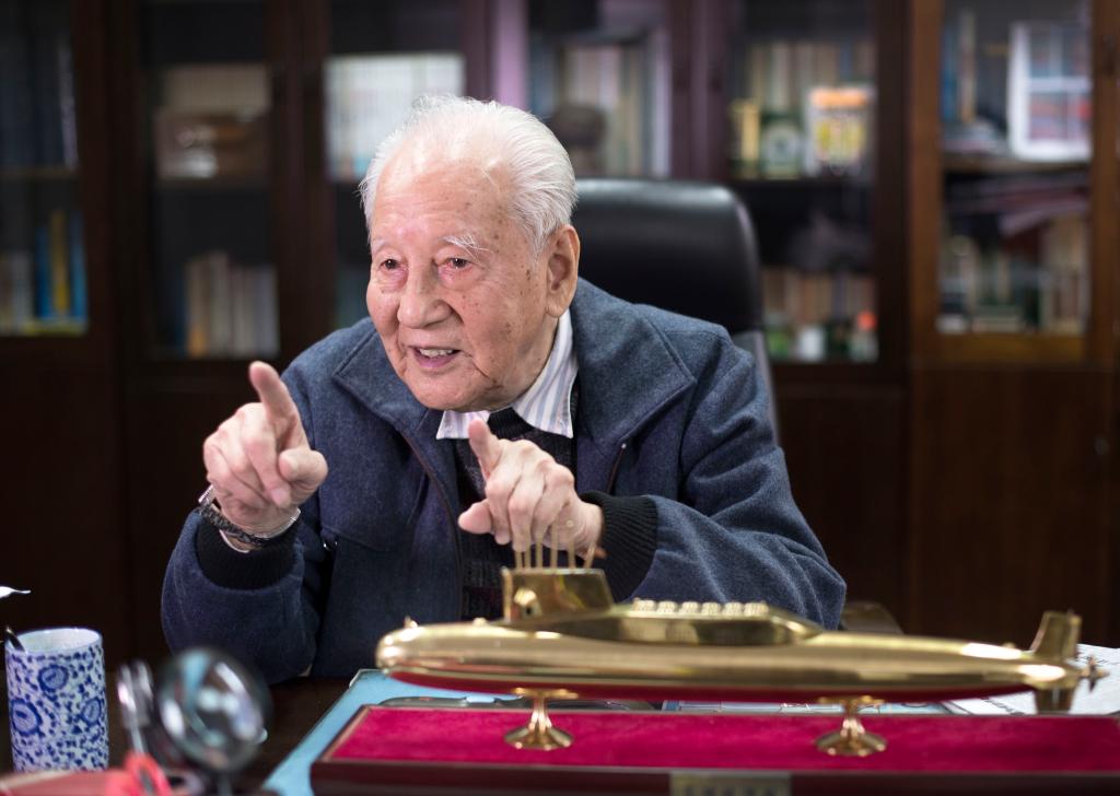 先鋒模范 | 一生，為祖國“深潛”——追思中國核潛艇先驅 黃旭華(圖1)