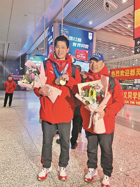 先鋒模范 | 冰城特奧教練張啟麟：“慢教育”讓奇跡雪地綻放(圖2)