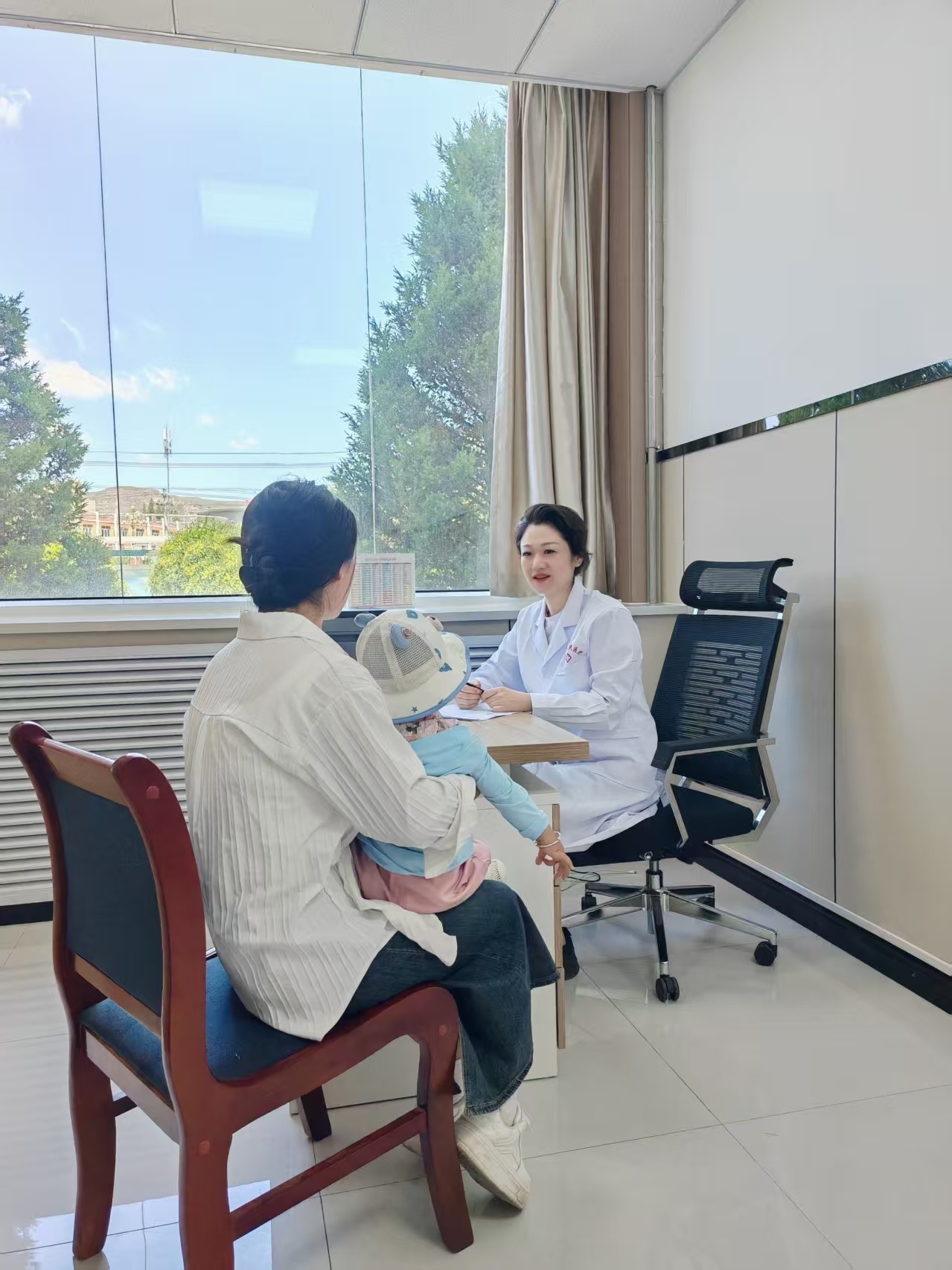 先鋒模范 | 青島藥師王巧黎：跨越山海踐初心(圖1)